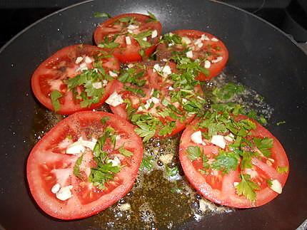 recette POELEE DE TOMATES OEUFS AU PLAT