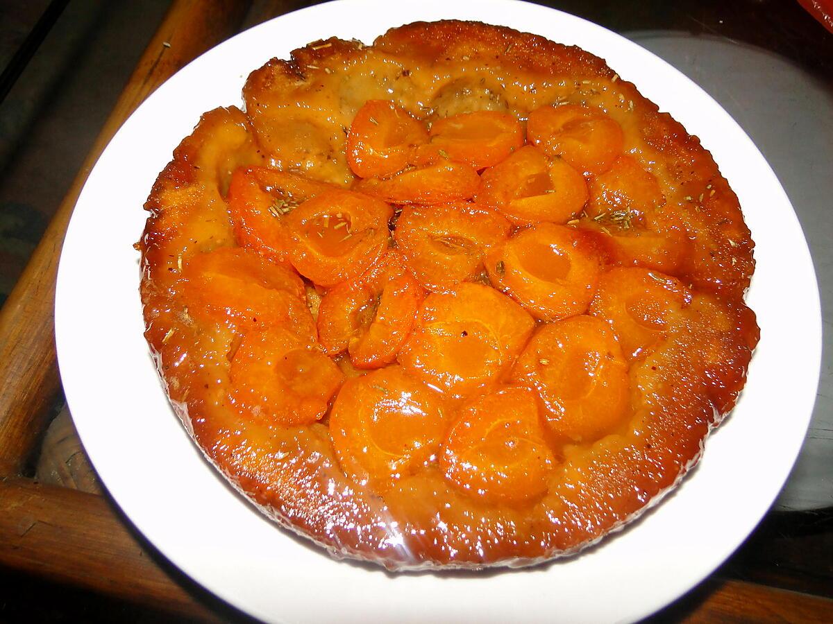 recette Tarte Tatin aux abricots et au romarin de CHOUYA