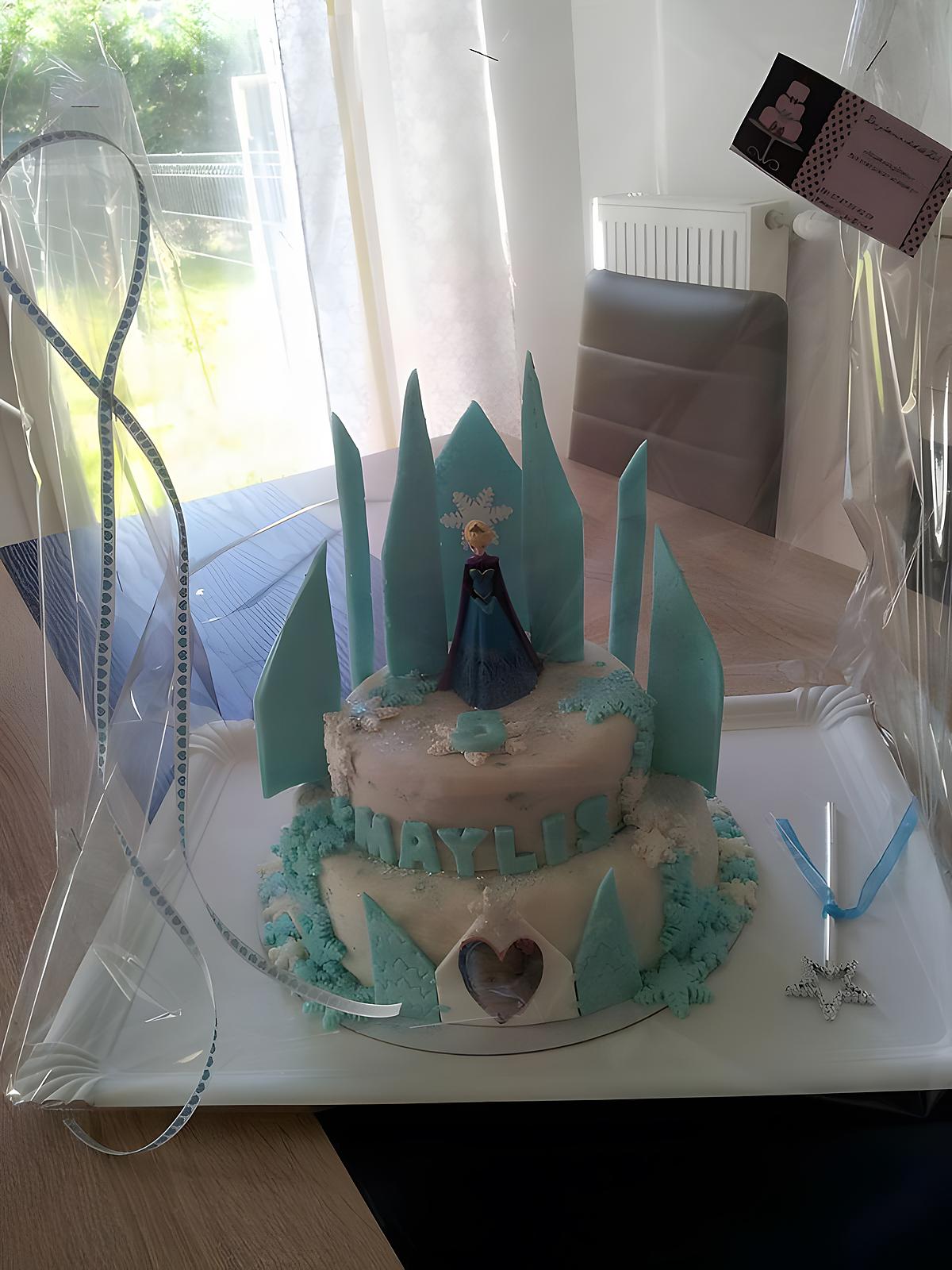 Gâteau thème Reine des Neiges, commander un gâteau d'anniversaire Reine des  Neiges - Super Gâteaux