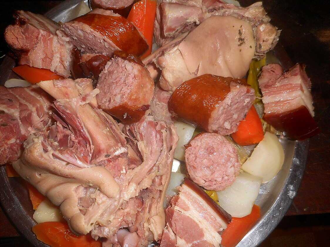 Pot-au-feu de cochon pour 6 personnes - Recettes - Elle à Table