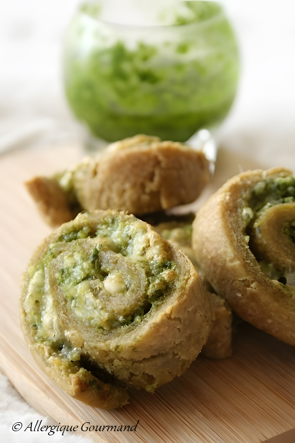 recette Mini-roulés au pesto d'ail des ours { sans gluten, sans oeufs option sans lait}