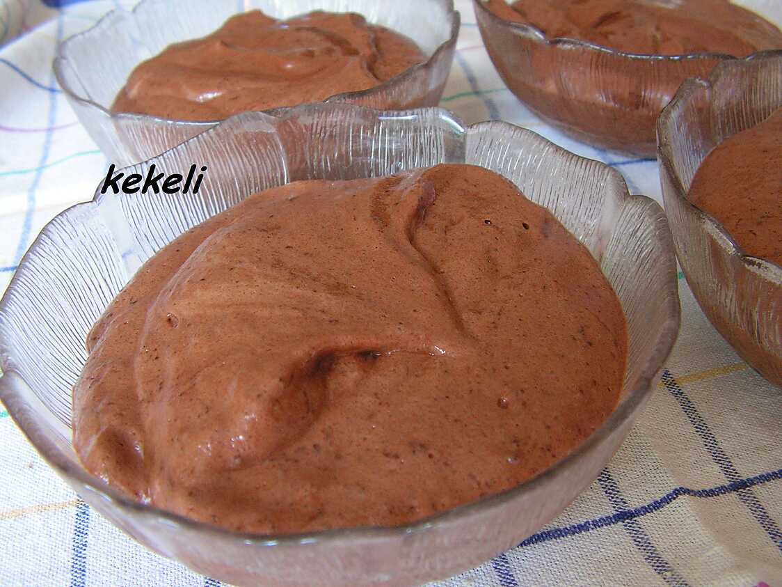 Recette de Mousse au chocolat stracciatella vegan