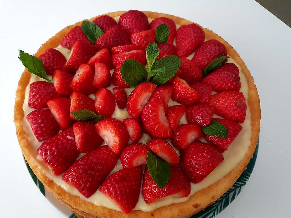 Tarte génoise aux fraises - recette facile