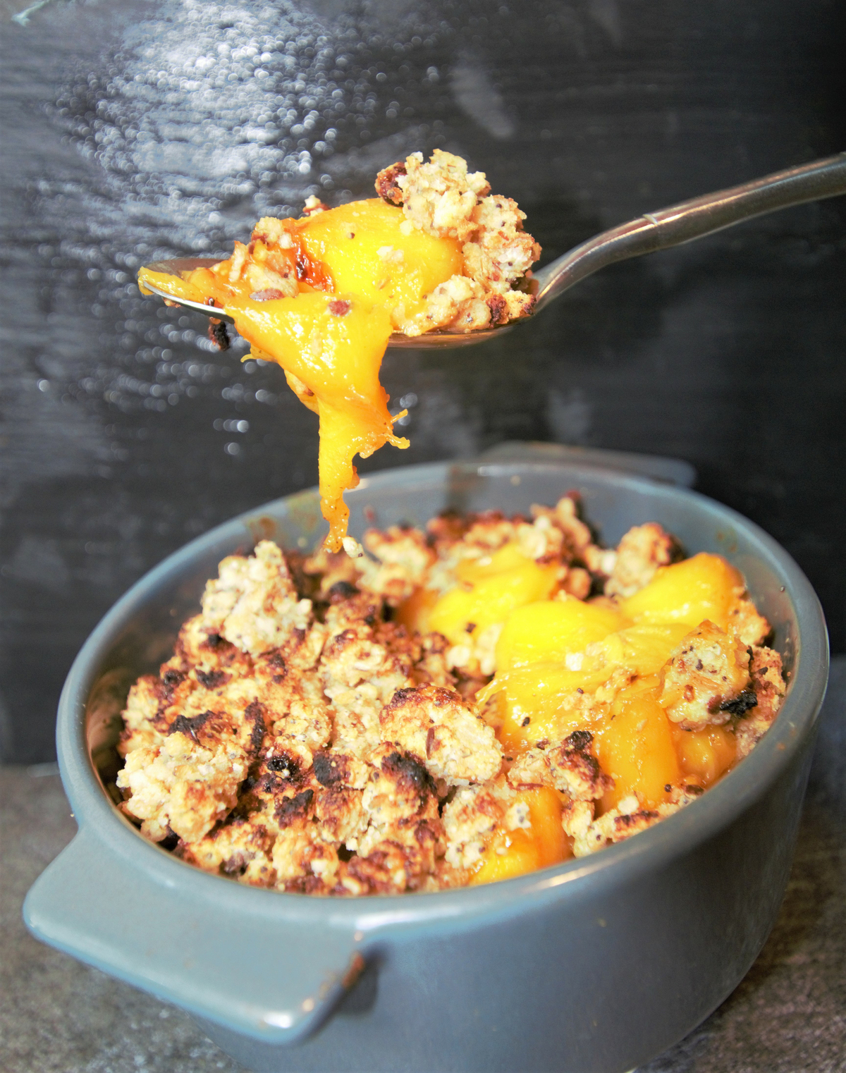 recette MANGUE CRUMBLE SANS BEURRE NI SUCRE RAFFINE