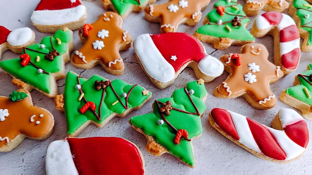 recette Biscuits de Noël à décorer avec du glaçage