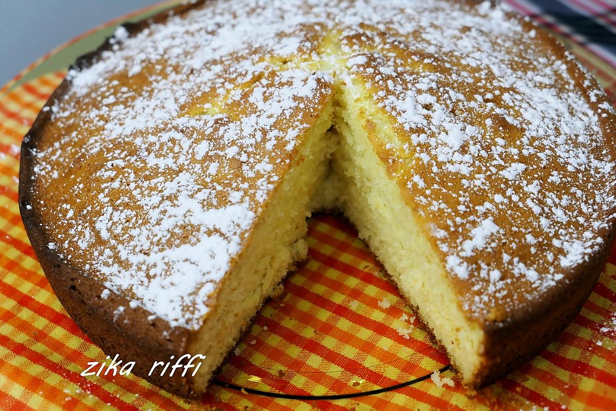 recette GÂTEAU AU YAOURT A LA VANILLE