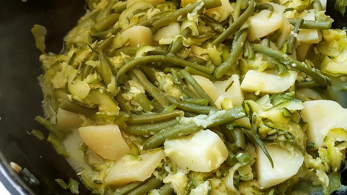 recette Sauté de haricots verts et courgettes à l'ail