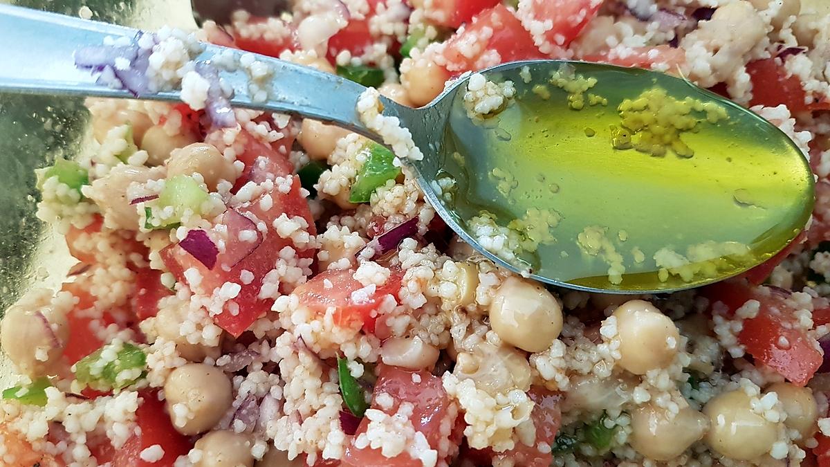 recette Salade de couscous aux pois chiches, œufs, coriandre ....