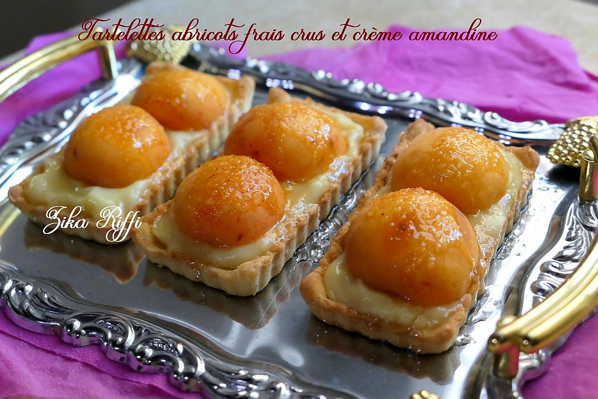 recette TARTELETTES AUX ABRICOTS FRAIS ET CREME AMANDINE