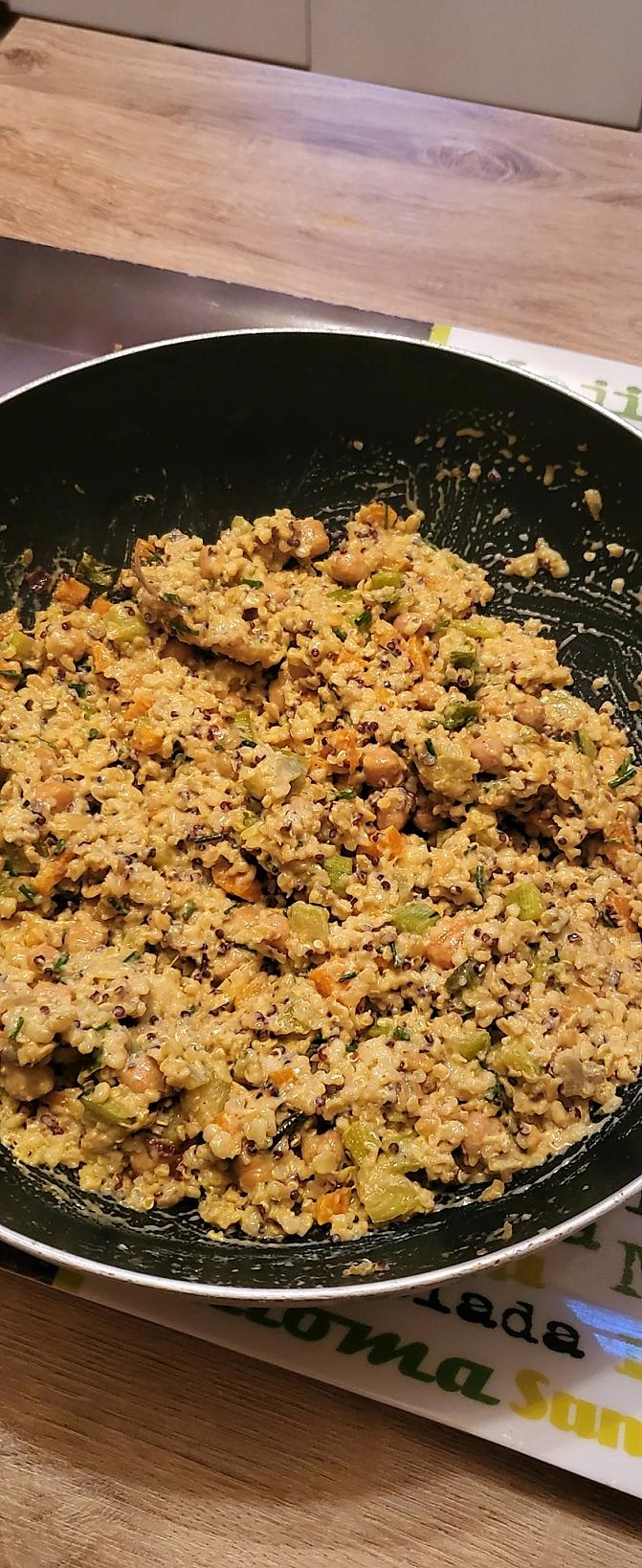 recette Quinoa aux pois chiche et aux légumes