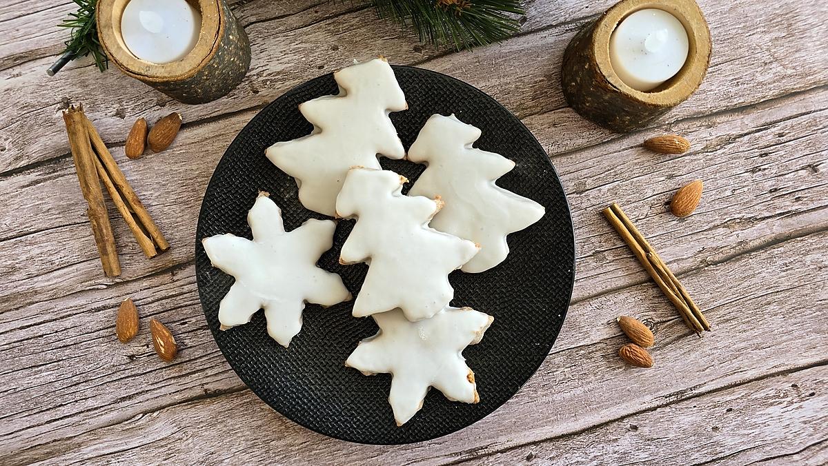 recette Sablés sapins de Noël glacés