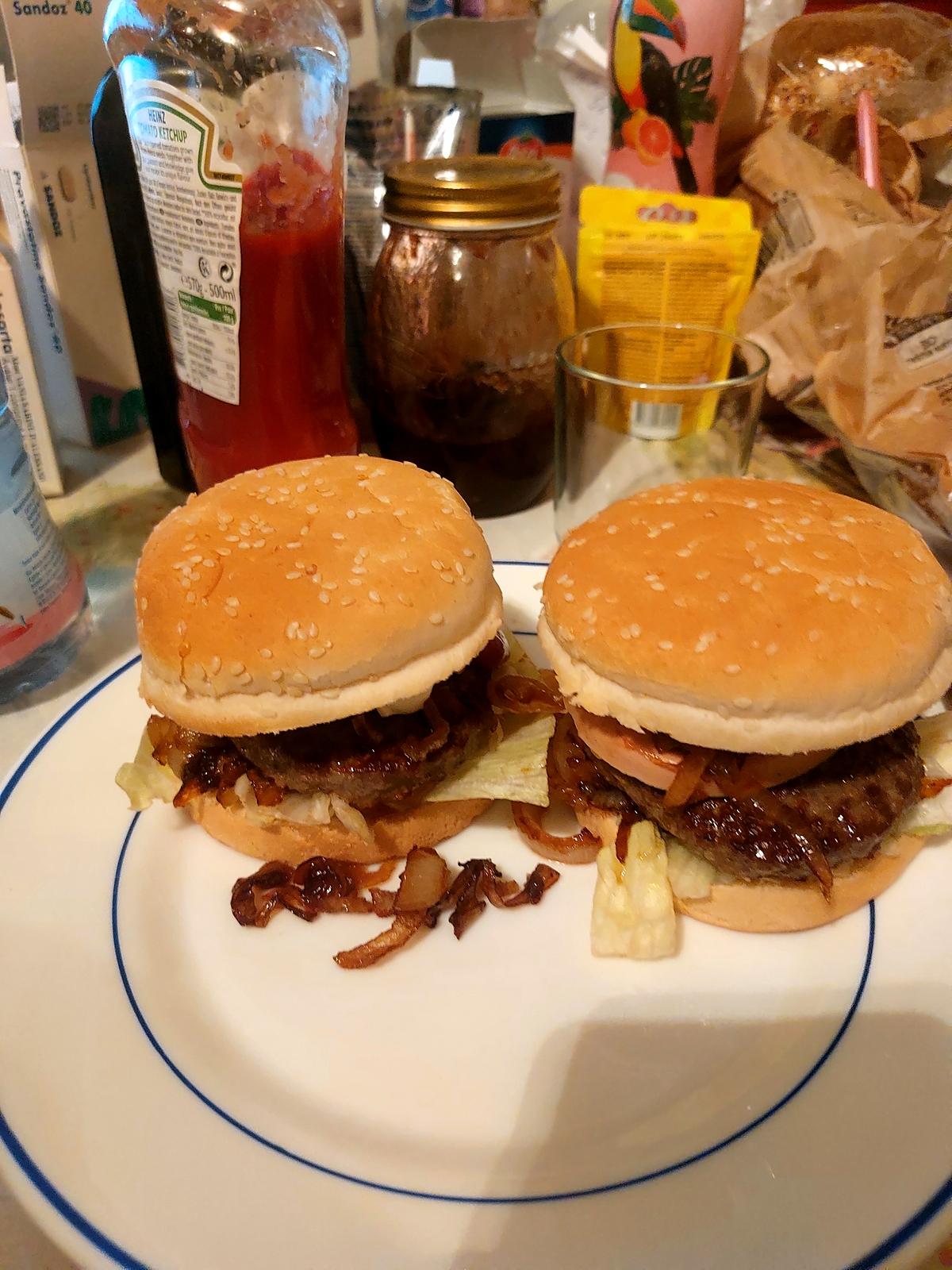 recette Hamburger boeuf avec foie gras et oignion confit