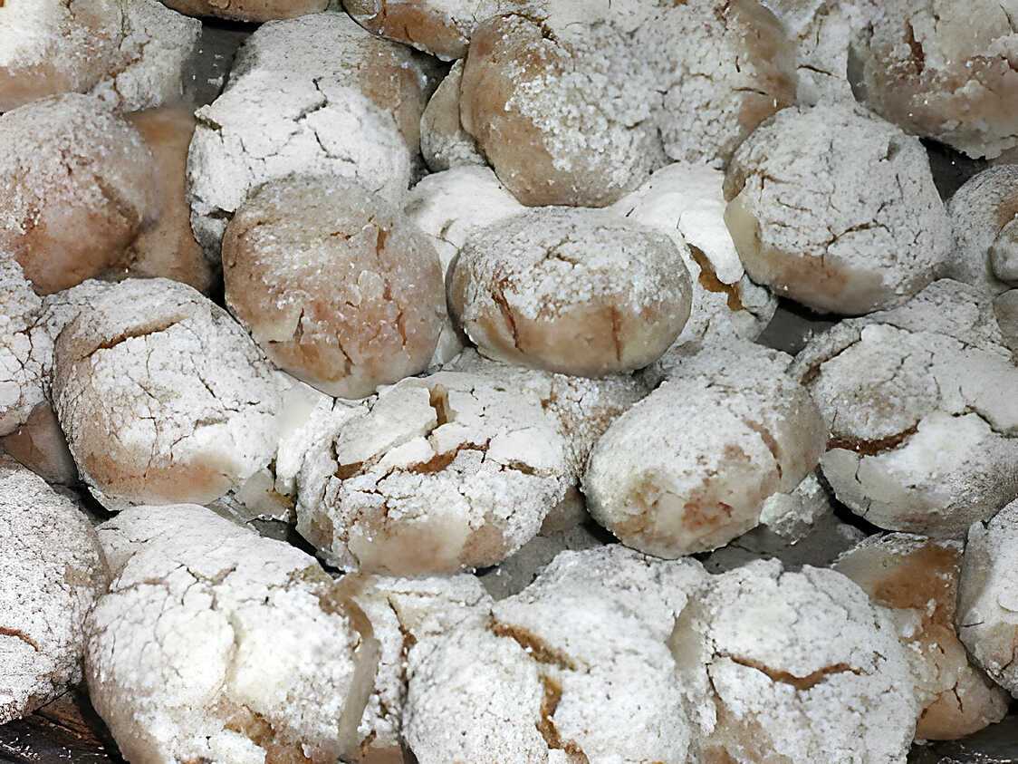 Recette De Ghribia à La Noix De Coco,graines De Sésame Et Cacahouettes