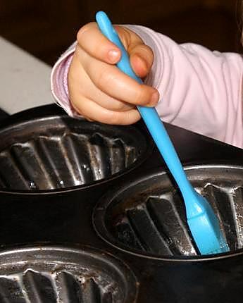 recette J'ai aidé mamy à faire des babas au rhum pour papy....