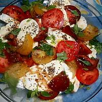 recette Salade de tomates multicolores a la mozarrella