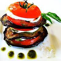 recette Mille-feuille de Tomate,Aubergines Grillées , Mozzarella et sa Sauce Pesto