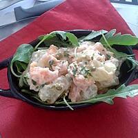 recette salade de pommes de terre au saumon fumé et feuilles de roquette