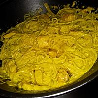 recette Spaghettis aux seiches en sauce curcuma