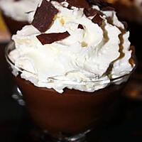 recette Nuage de chantilly sur mousse au chocolat noir