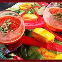 recette Verrines de soupe de tomates au basilic