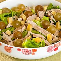 recette Salade de poulet aux raisins frais et à la tomme