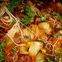 recette Soupe de vermicelles de riz aux légumes et au poulet (thailande)