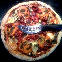 recette Pizza diététique aux Pesto, Aubergines, Jambon espagnol et Cancoillotte
