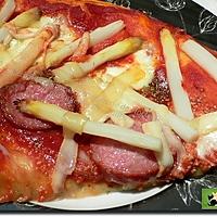 recette Pizza à l'asperge et à la saucisse de Morteau