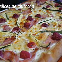 recette pizza, courgettes, mozzarella et framboises