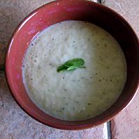 recette Soupe de concombre froide à la menthe et yaourt