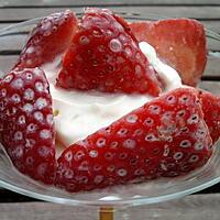 recette Coupe de fraises et chantilly version tiramisu de mon chewi