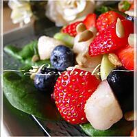 recette Salade d'épinards aux fraises, bleuets et poires