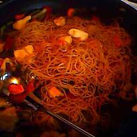 recette wok: poulet, legumes et nouille chinoise